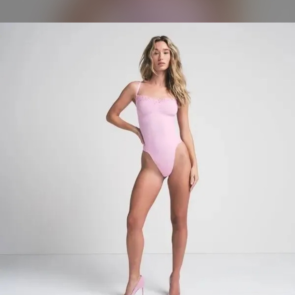 Skims seamless sculpt lace thong bodysuit